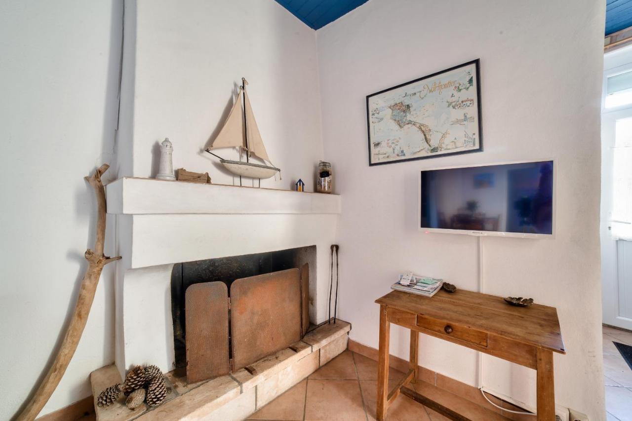 Jolie Maison Avec Cour Pour 5 Personnes Нуармутьє-ан-л'Іль Екстер'єр фото