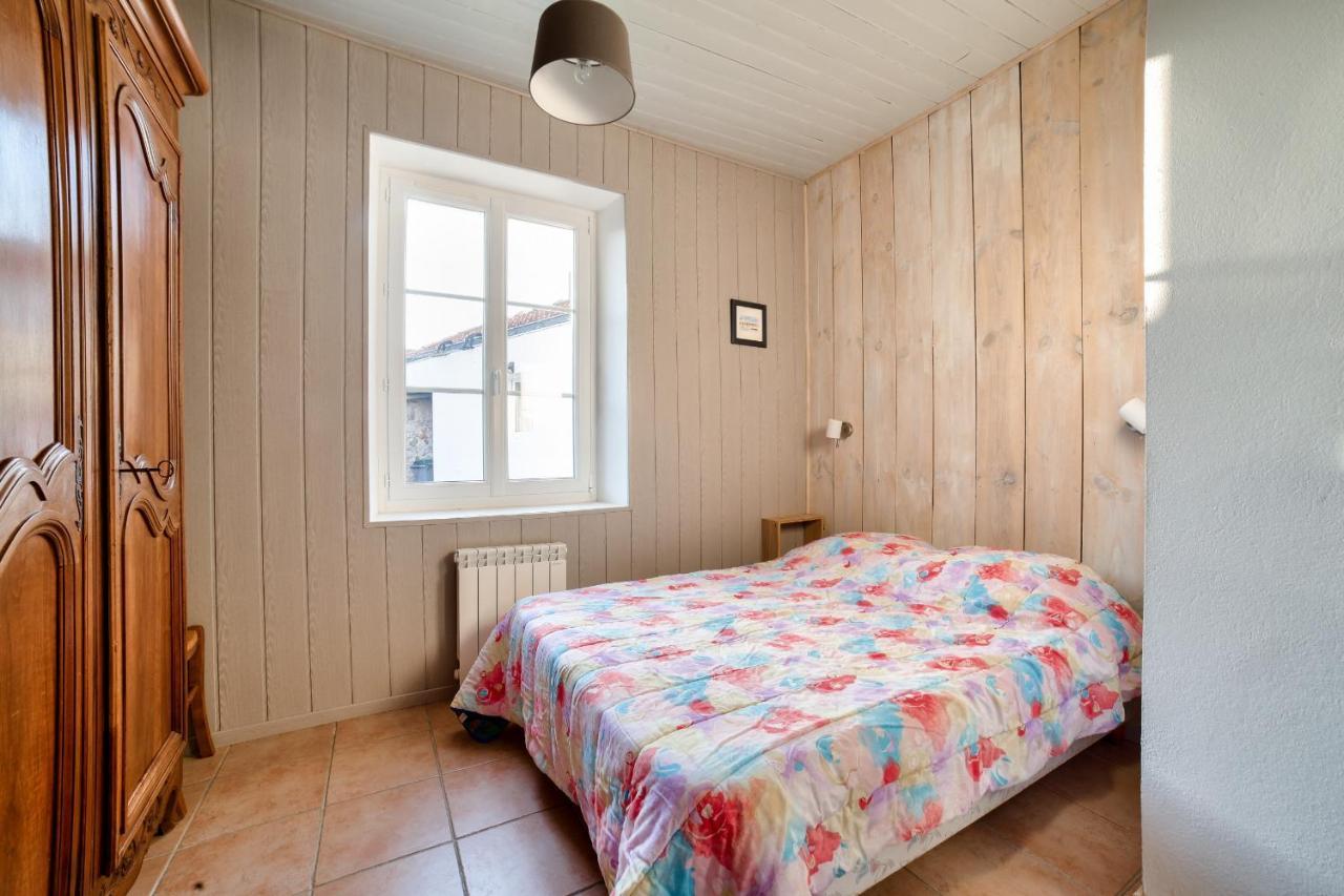 Jolie Maison Avec Cour Pour 5 Personnes Нуармутьє-ан-л'Іль Екстер'єр фото